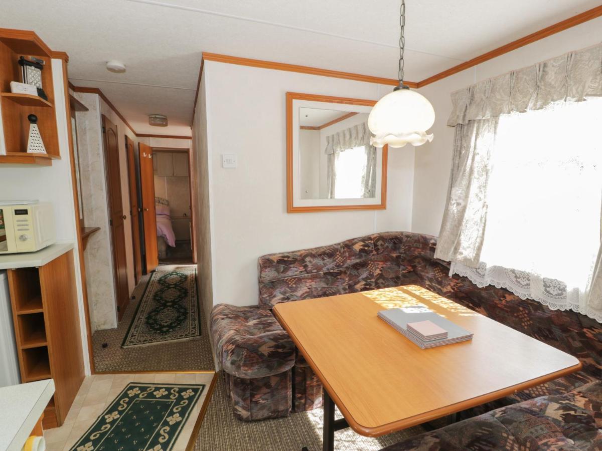 Fron Dderw Caravan Holyhead Eksteriør billede
