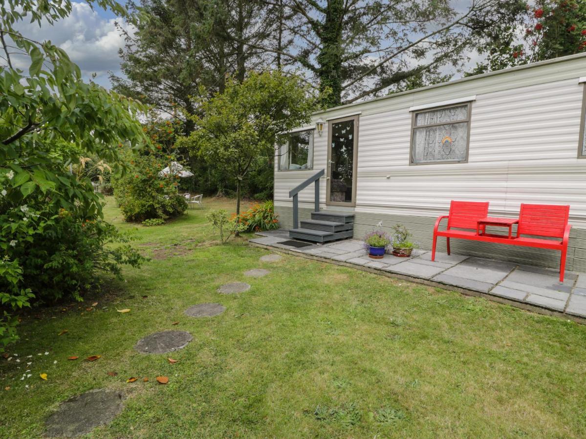 Fron Dderw Caravan Holyhead Eksteriør billede