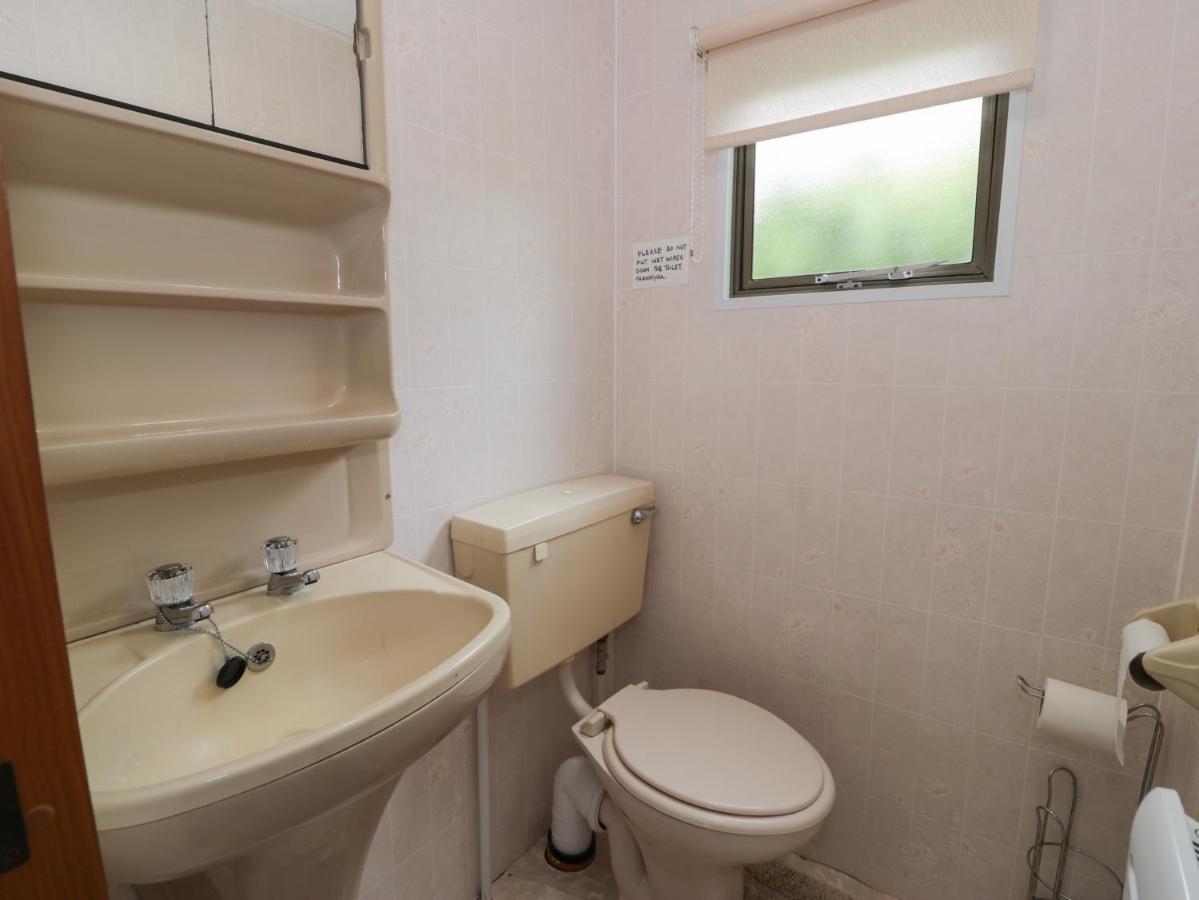 Fron Dderw Caravan Holyhead Eksteriør billede