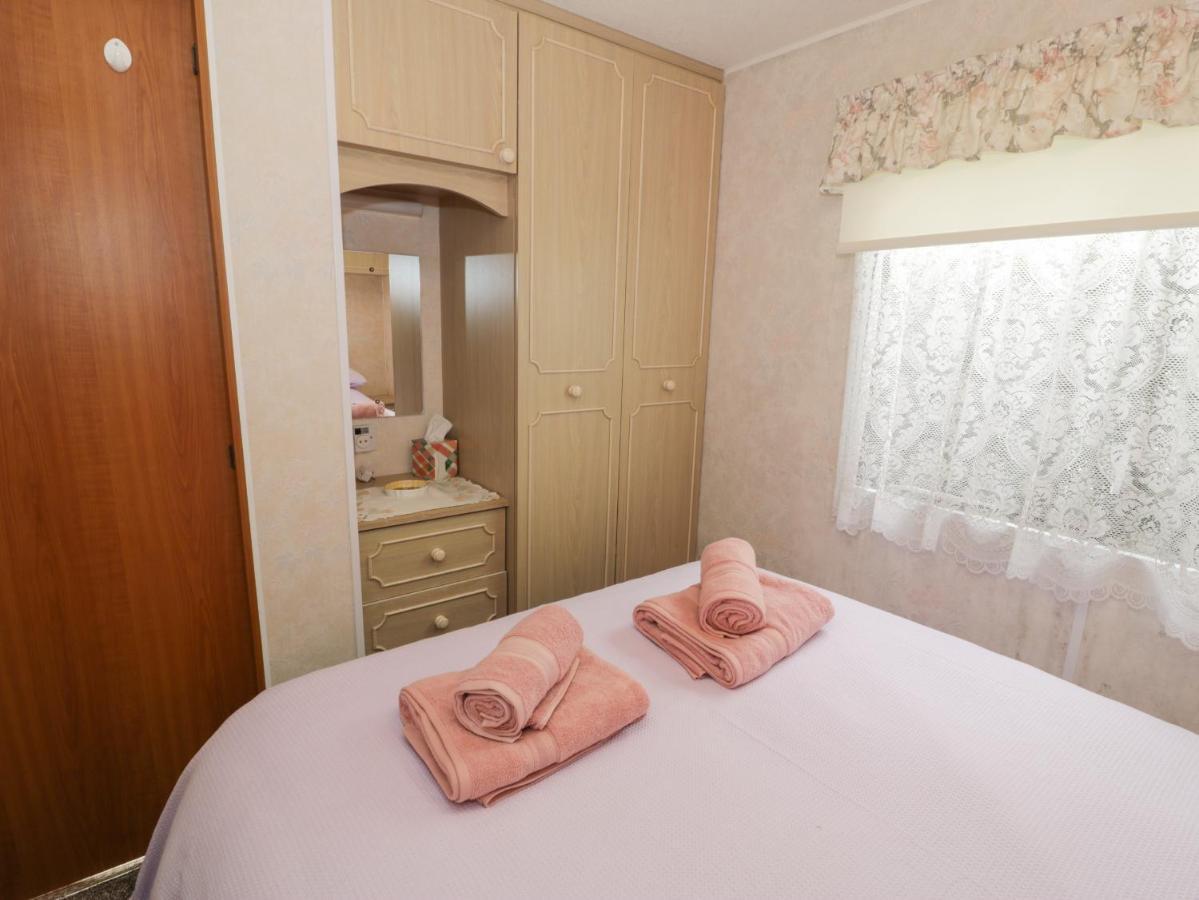 Fron Dderw Caravan Holyhead Eksteriør billede