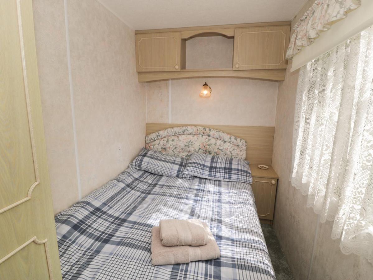 Fron Dderw Caravan Holyhead Eksteriør billede