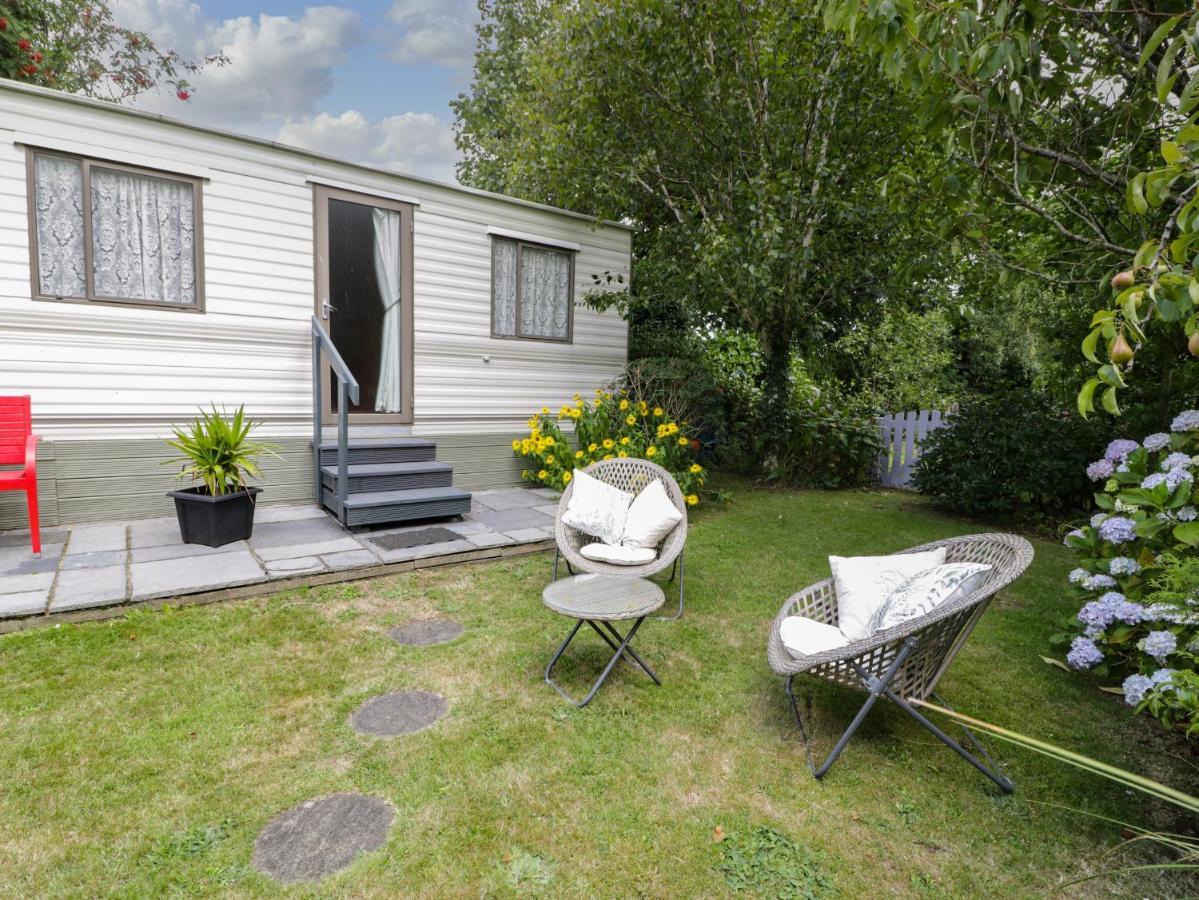 Fron Dderw Caravan Holyhead Eksteriør billede